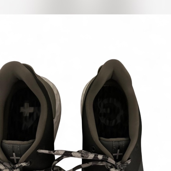 G/FORE Black Spike-less Golf Shoes - Picture 3 of 7